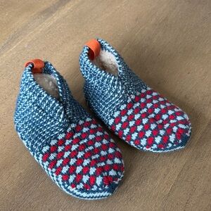 NWOT Bombas Toddler Gripper Slipper  - Cozy Indoor Shoes